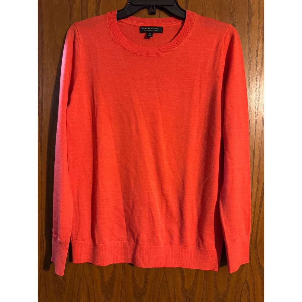 Banana Republic 100% Merino Wool Crewneck Sweater Coral Orange Size M Mens